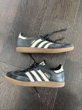Adidas Vintage 90s Sneakers - Classic Low-Top Samba